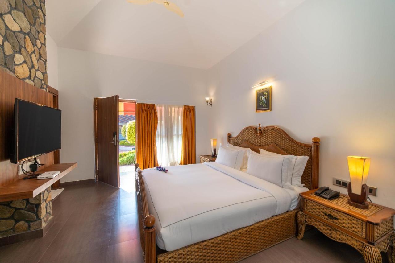 Country Inn Tarika Riverside Resort Jim Corbett Garjia Exterior foto
