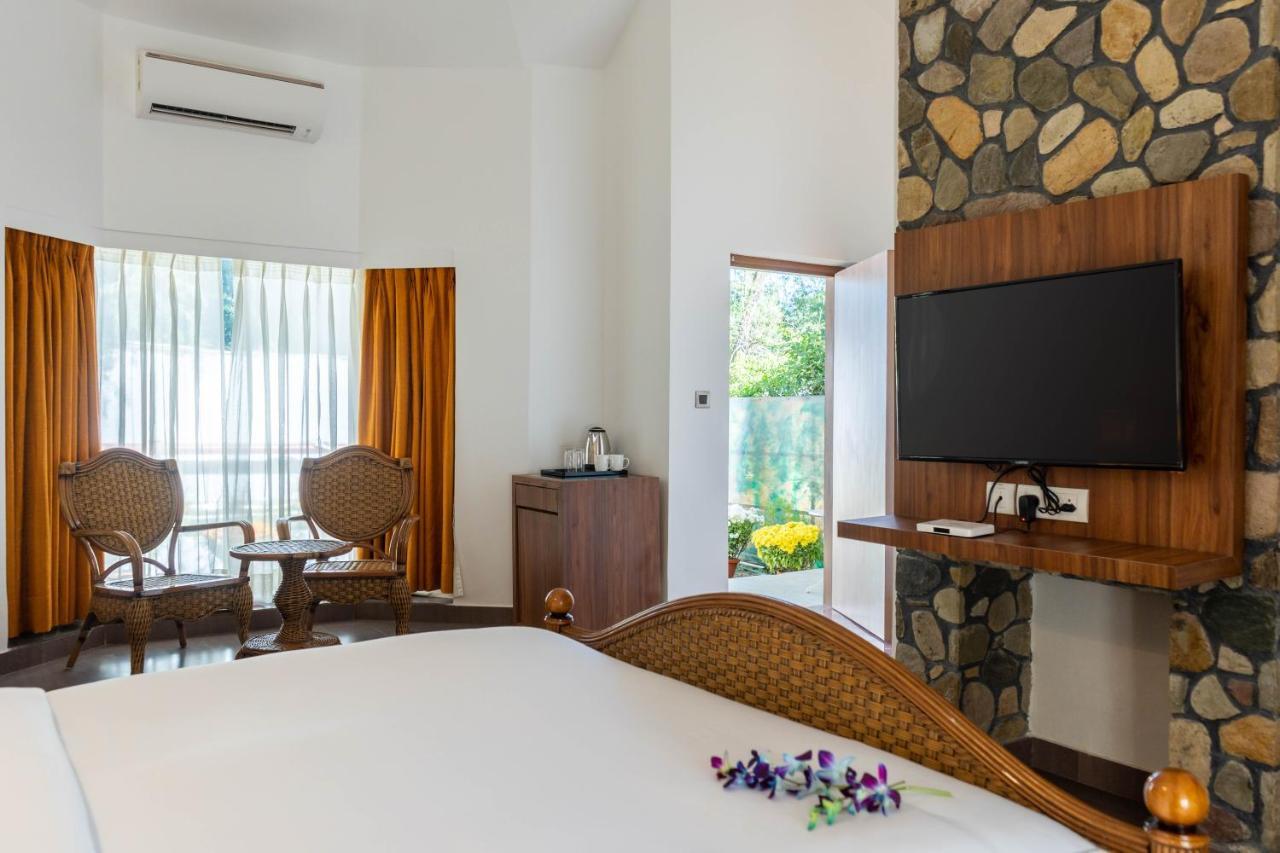 Country Inn Tarika Riverside Resort Jim Corbett Garjia Exterior foto