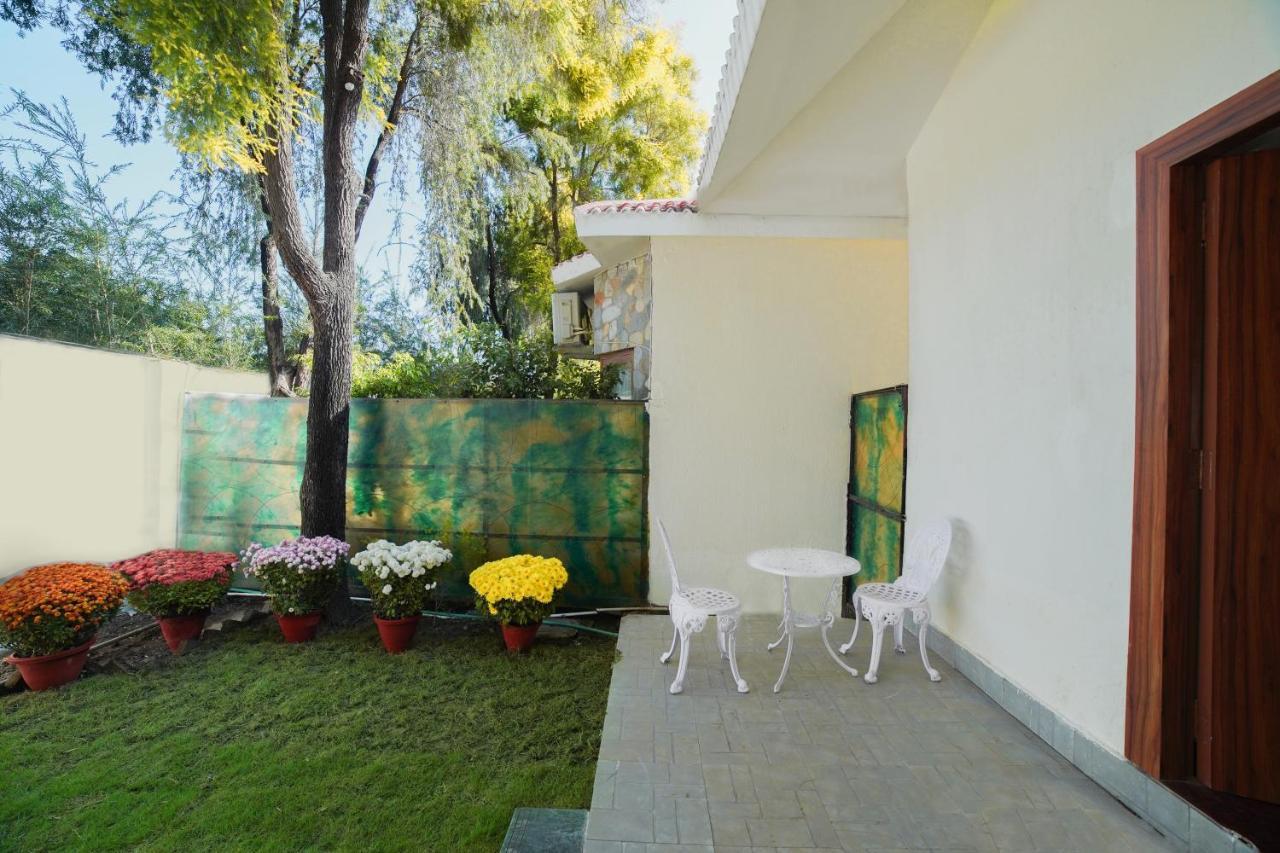 Country Inn Tarika Riverside Resort Jim Corbett Garjia Exterior foto